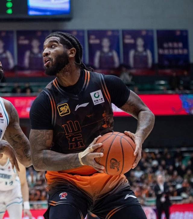 FB体育-罗马客场失利,积分榜位置遭遇滑坡