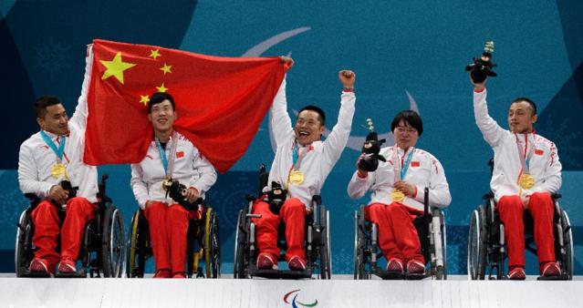 佛山灵三队员发挥出色,赢得比赛 佛山灵三队员发挥出色,赢得比赛