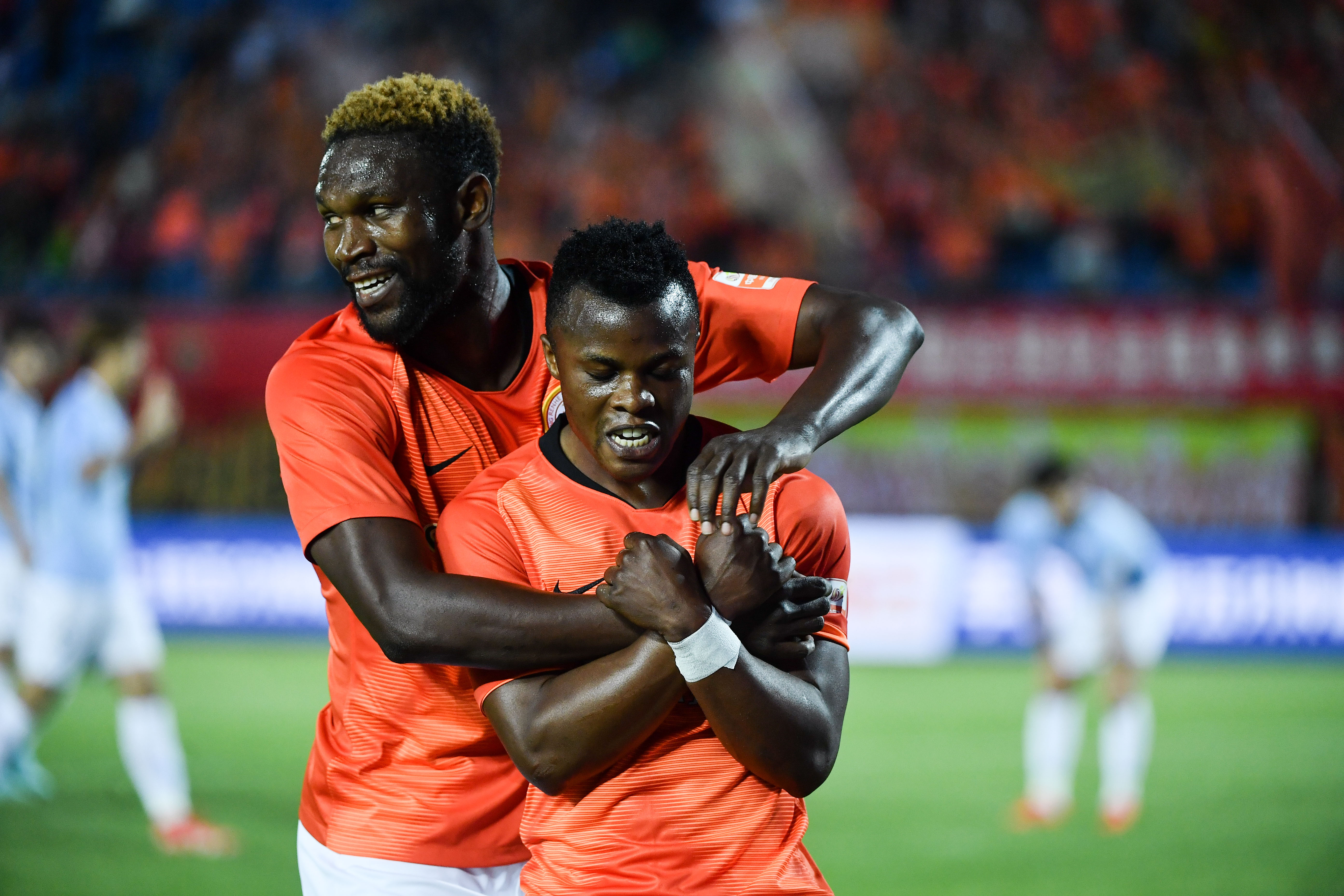 FB体育官网-天津天海客场顽强不败,边线保住平手