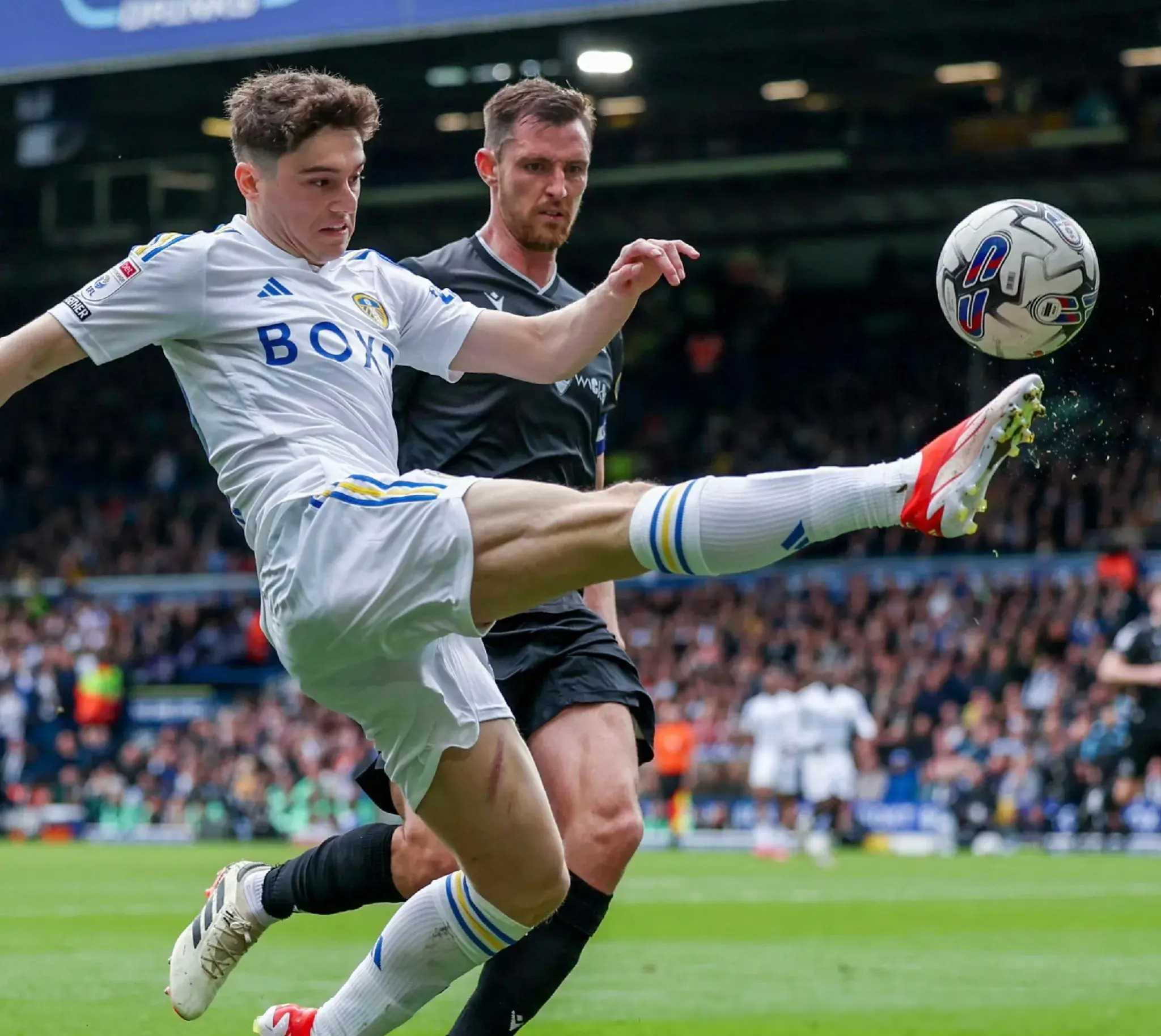 利兹联主场不敌南安普顿,遗憾落败 利兹联主场不敌南安普顿,遗憾落败