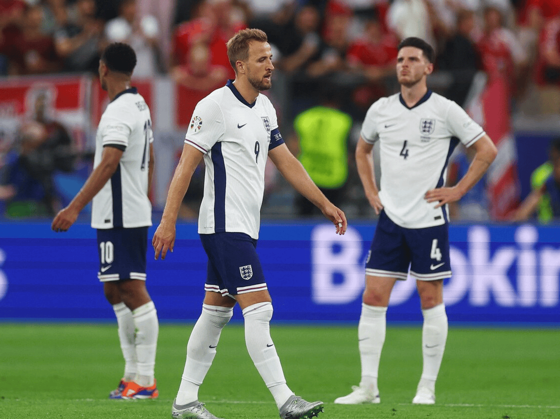 丹麦足球队备战气氛热烈,球员士气高昂 丹麦足球队备战气氛热烈,球员士气高昂