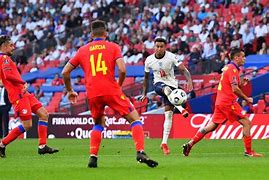 FB体育官方网站-赖克顿城前锋连环进球,主场大获全胜