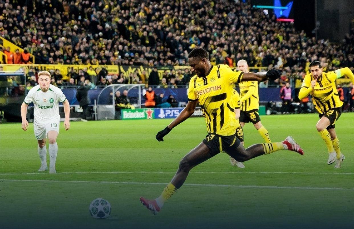 曼城主场惨败西汉姆联,遭遇对手逆转 曼城主场惨败西汉姆联,遭遇对手逆转