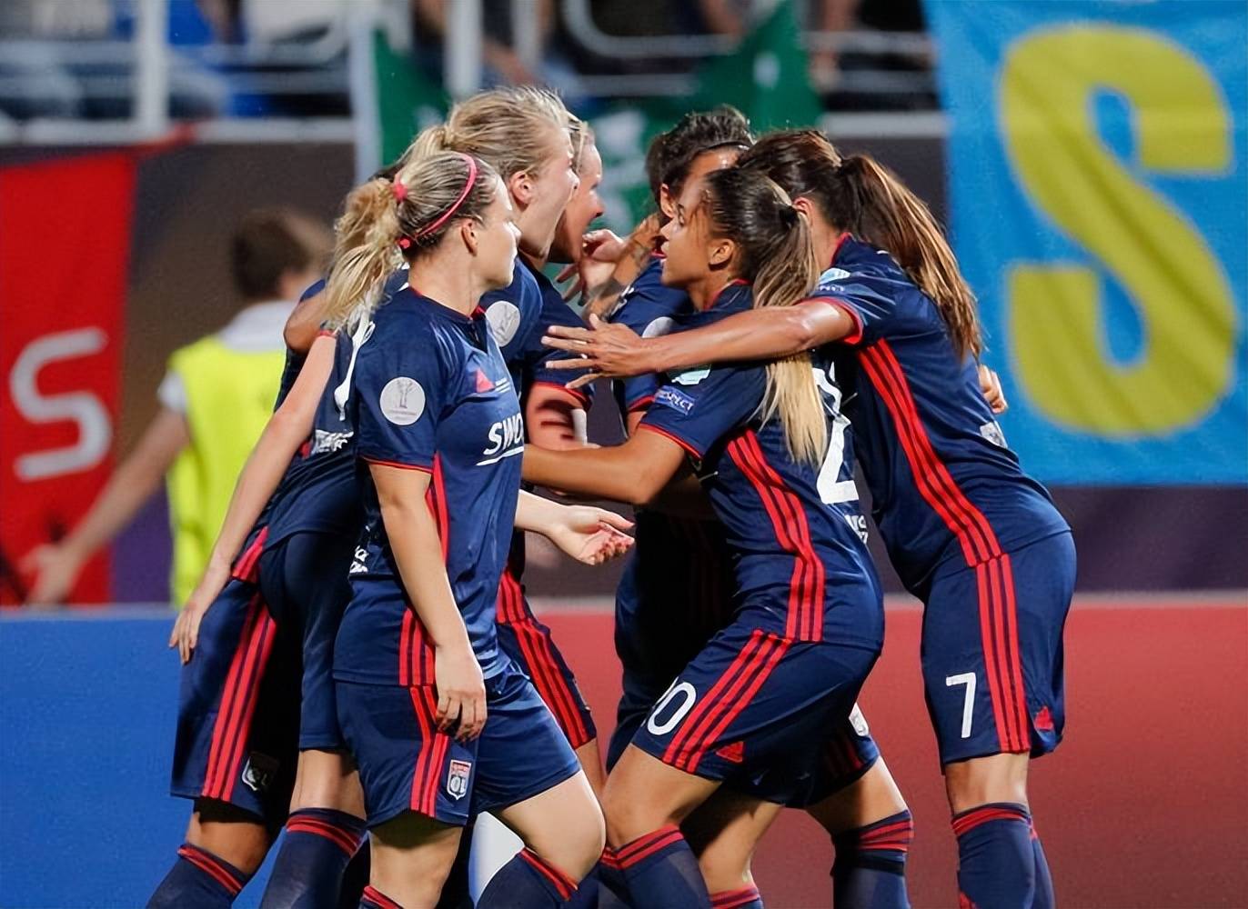 FB体育官方网站-哥伦比亚女足击沉对手,晋级女足世界杯半决赛