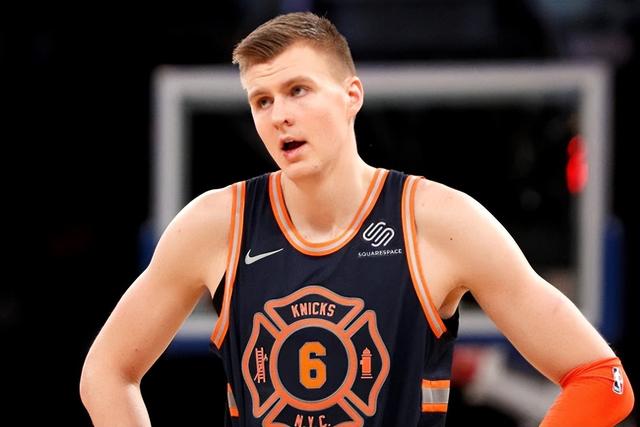 太阳重回领先地位,球迷狂欢不止 太阳重回领先地位,球迷狂欢不止