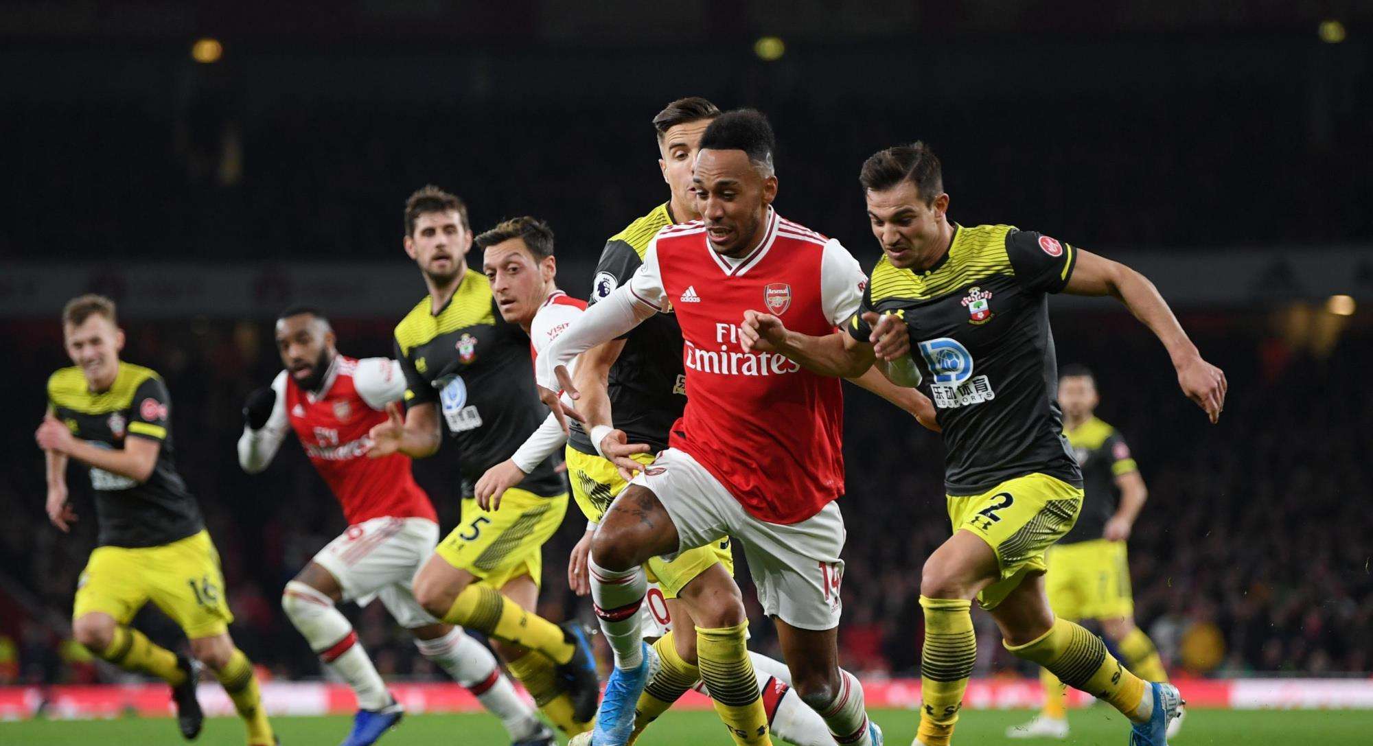 弗赖堡主场大胜,继续向前迈进! 弗赖堡主场大胜,继续向前迈进!