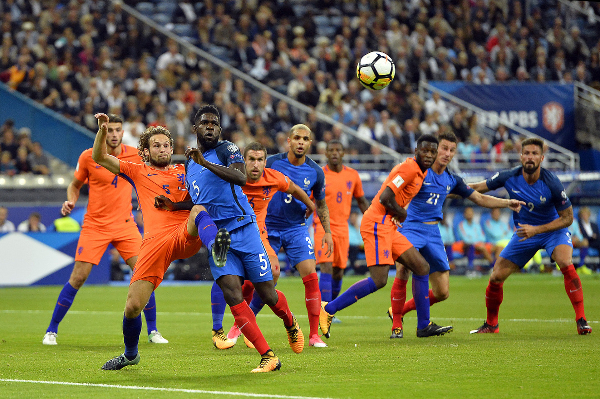 FB体育官网-荷兰2-0胜乌拉圭,提前晋级欧预赛淘汰赛