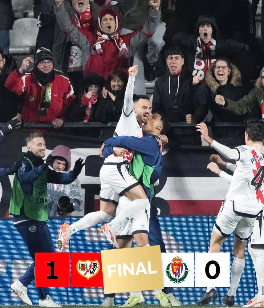 FB体育官网-西甲联赛:巴塞罗那队客场不敌,积分滑落