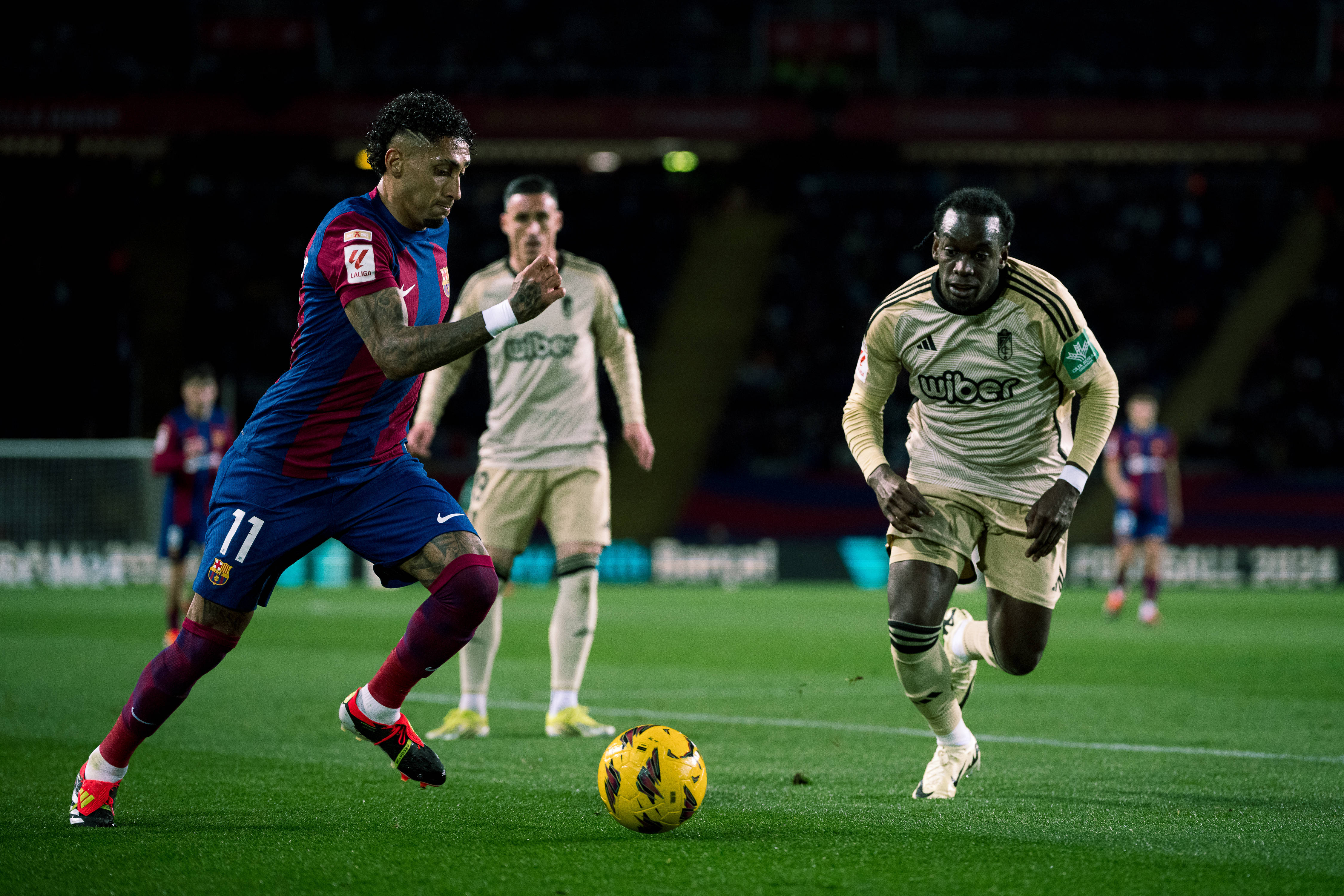 FB体育官方网站-格拉纳达客场惨败维戈塞尔塔,降级阴影逼近!