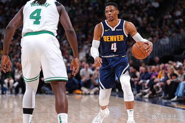 FB体育-男子赛场上风云变幻,竞技水平高超