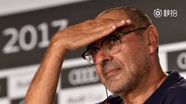 FB体育-那不勒斯后场稳固,守住优势取得胜利