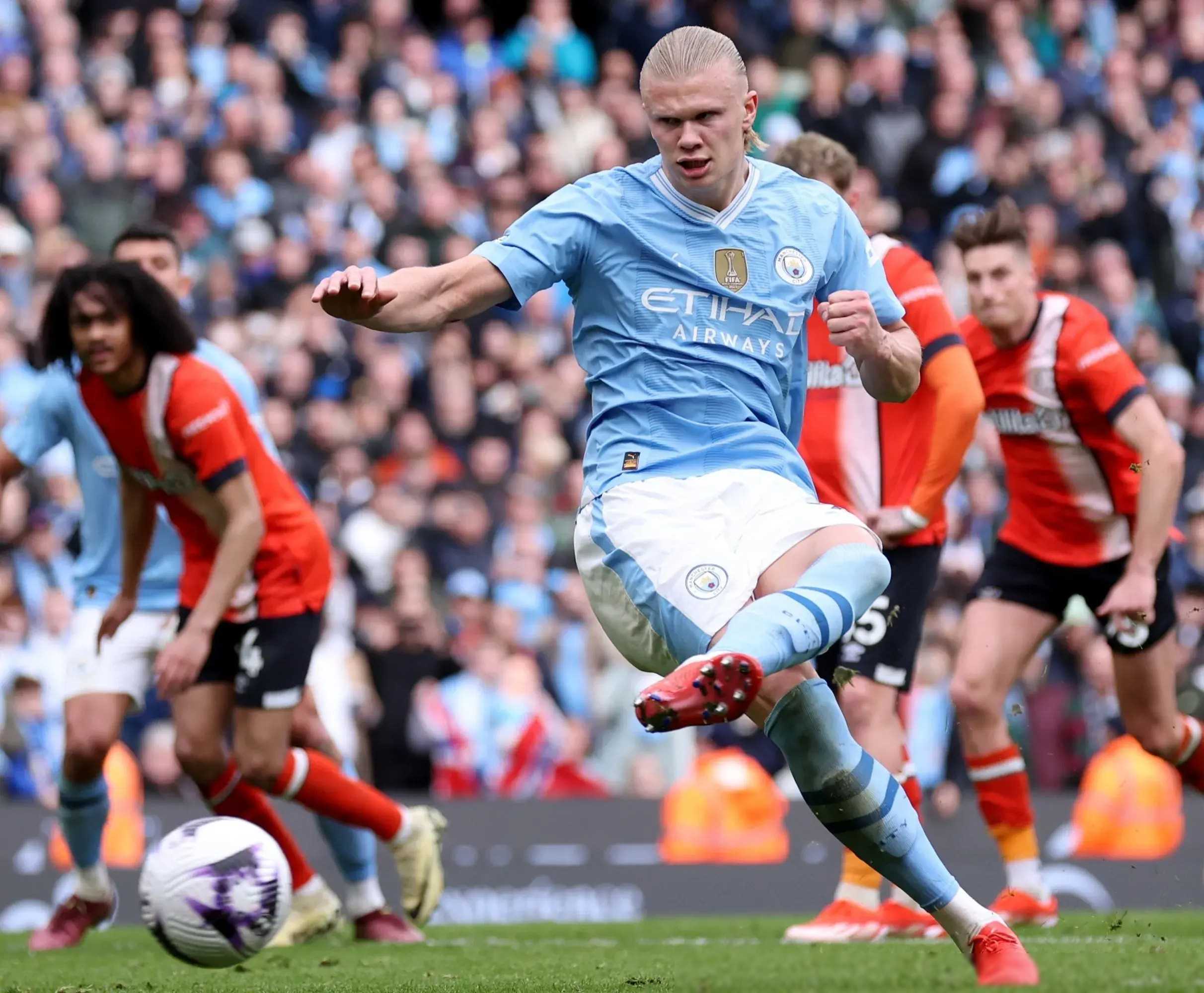 FB体育官网-曼城2-1小胜接连轰炸布连瑞尔,小组赛全胜