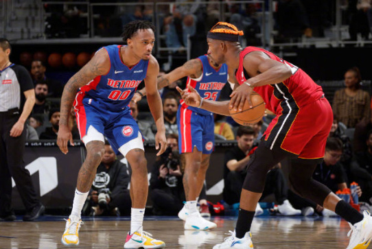 FB体育官网-热火遭遇双杀,活塞全员出战零封对手取胜