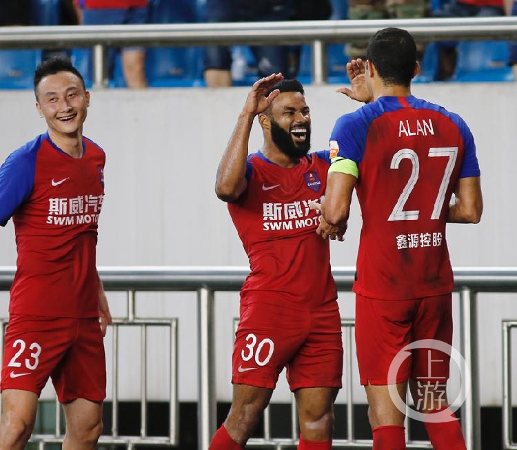 FB体育-重庆斯威主场被逼平,积分增长放缓