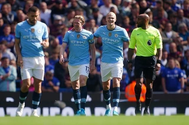 FB体育官网-曼城主场大捷,豪取五连胜,争冠路途一片光明