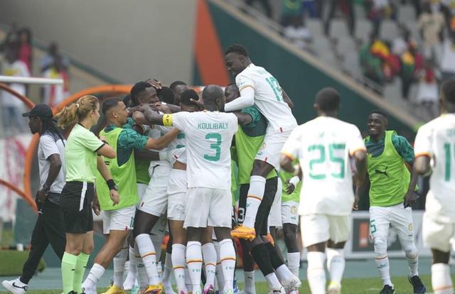 阿尔及利亚备战塞内加尔最后一战 阿尔及利亚备战塞内加尔最后一战