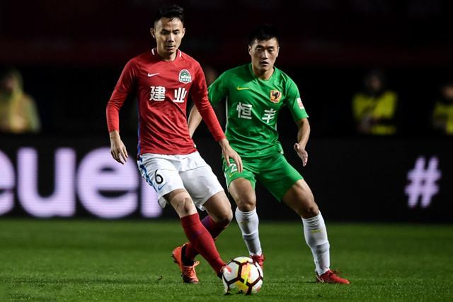 FB体育平台-天津泰达遭遇连败,陷入保级泥潭