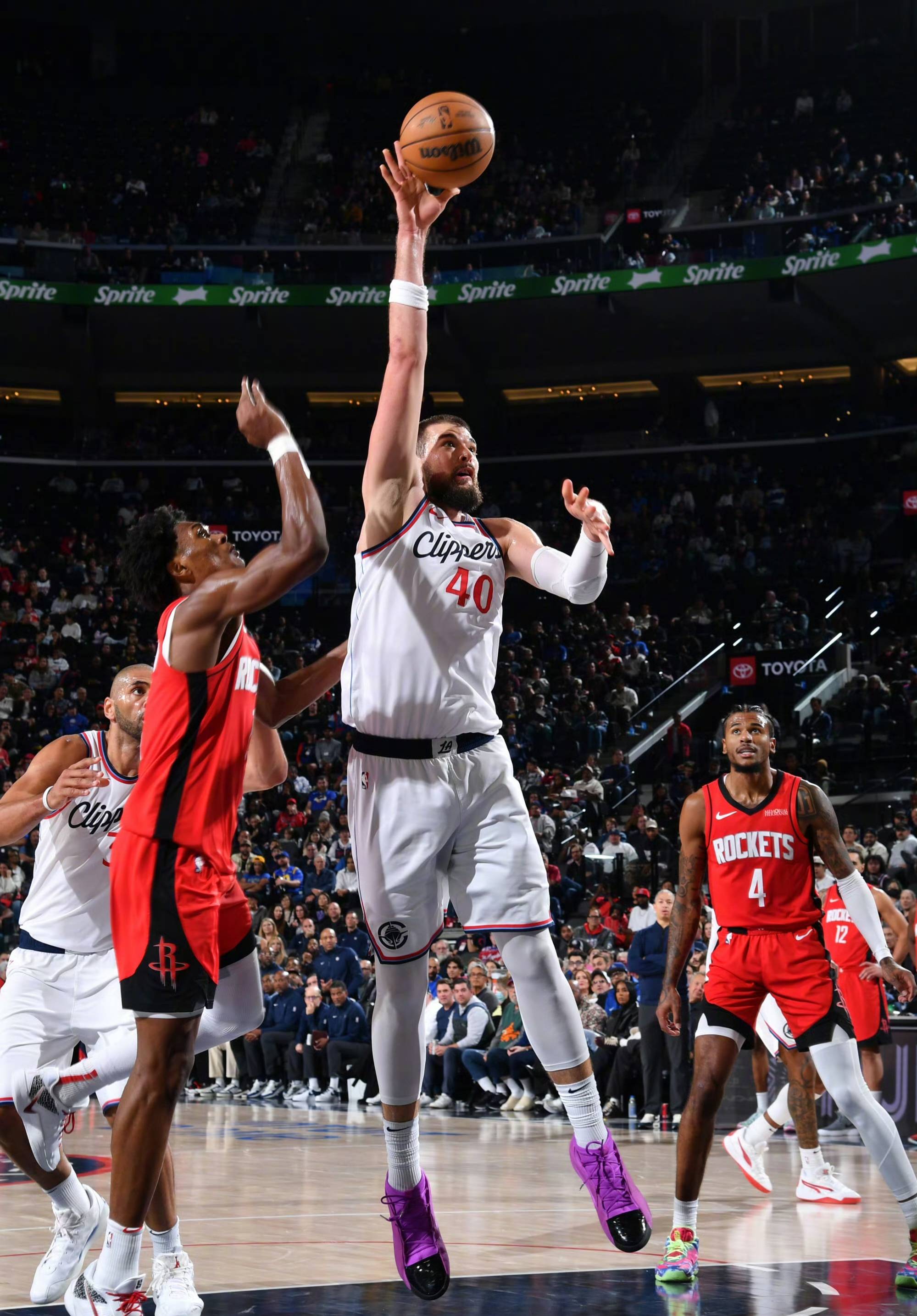 快船主帅遭驱逐出场,球队遭遇失利 快船主帅遭驱逐出场,球队遭遇失利