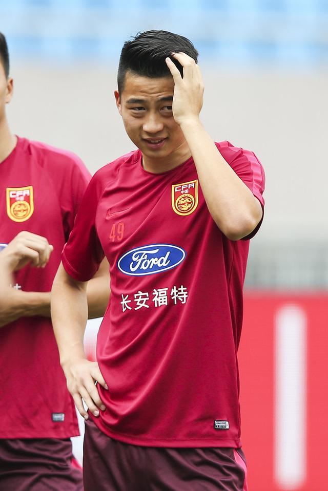 武汉卓尔迅速领先,晋级下一轮比赛! 武汉卓尔迅速领先,晋级下一轮比赛!