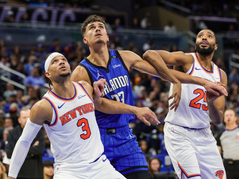 尼克斯队实力悄然崛起,年轻球员发挥抢眼 尼克斯队实力悄然崛起,年轻球员发挥抢眼