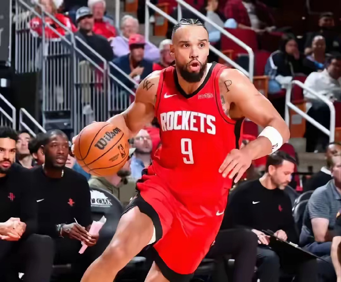 FB体育官网-猛龙客场取胜魔术,范弗利特贡献分