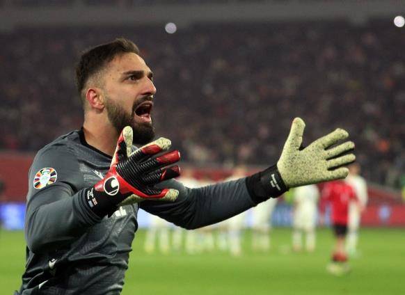 FB体育官网-狭路相逢!欧洲豪门将在赛场上决出胜负