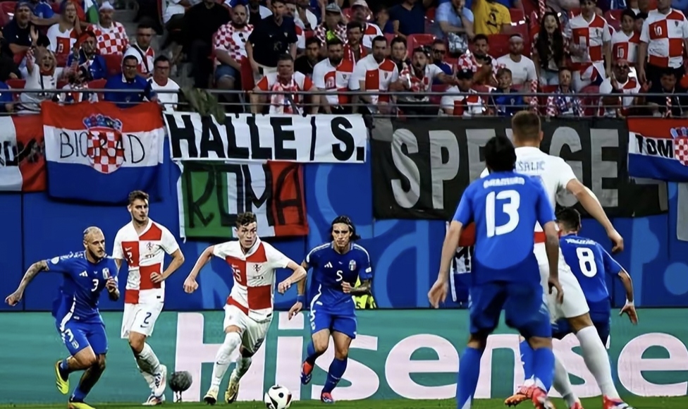 波兰主场小胜阿尔巴尼亚,晋级欧洲杯 波兰主场小胜阿尔巴尼亚,晋级欧洲杯