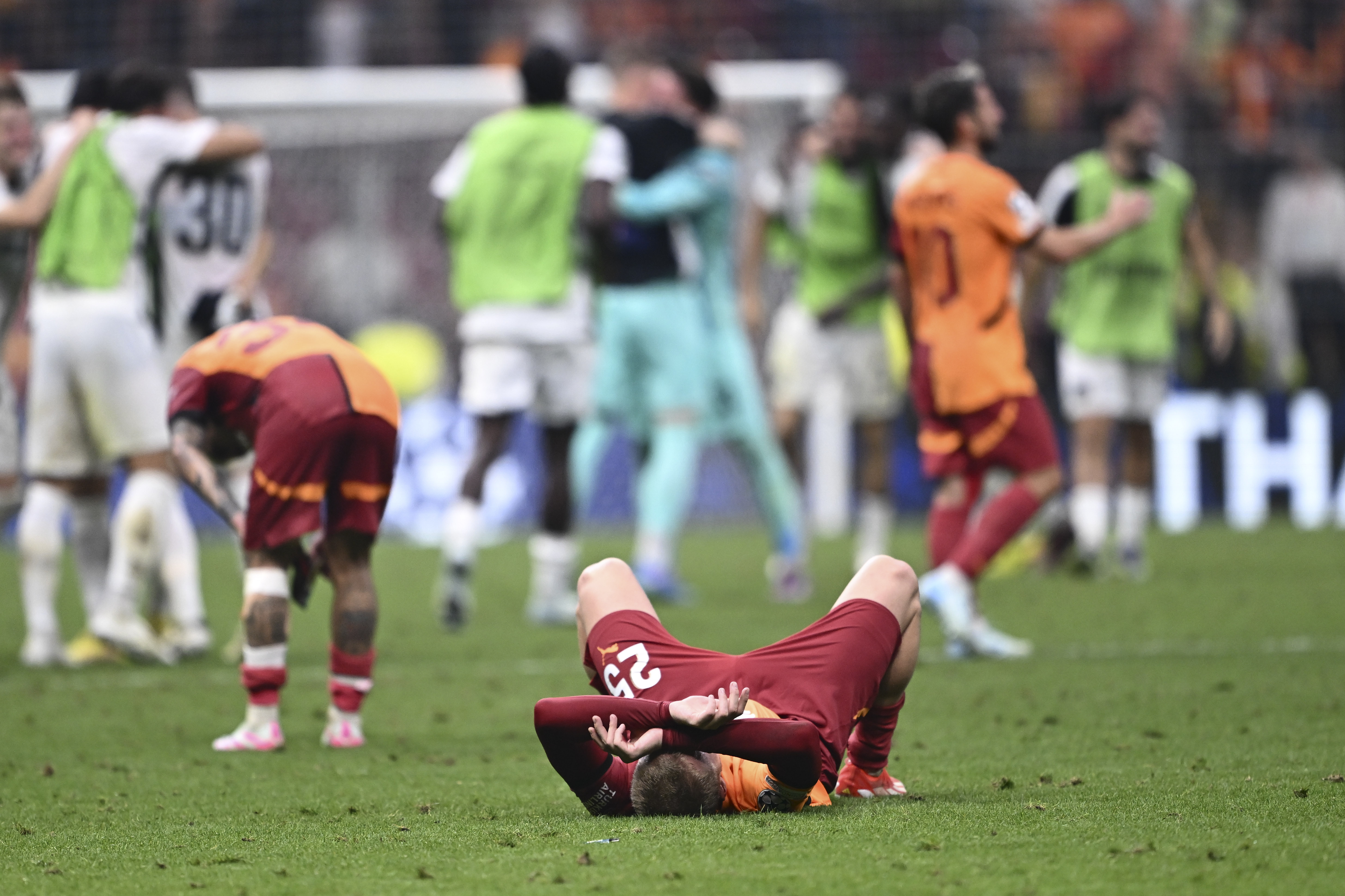 FB体育官网-雷恩制胜关键比赛,意外闯入欧冠半决赛