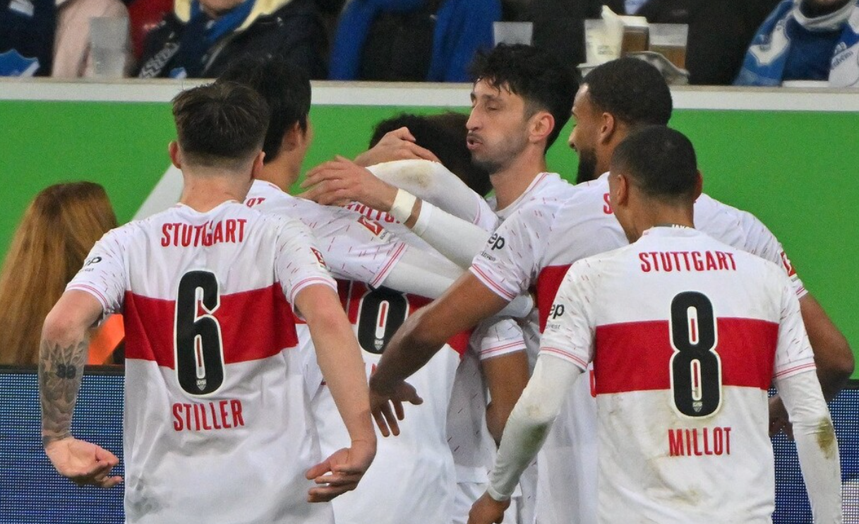 FB体育官网-斯图加特遭遇连败,德甲卫冕梦碎