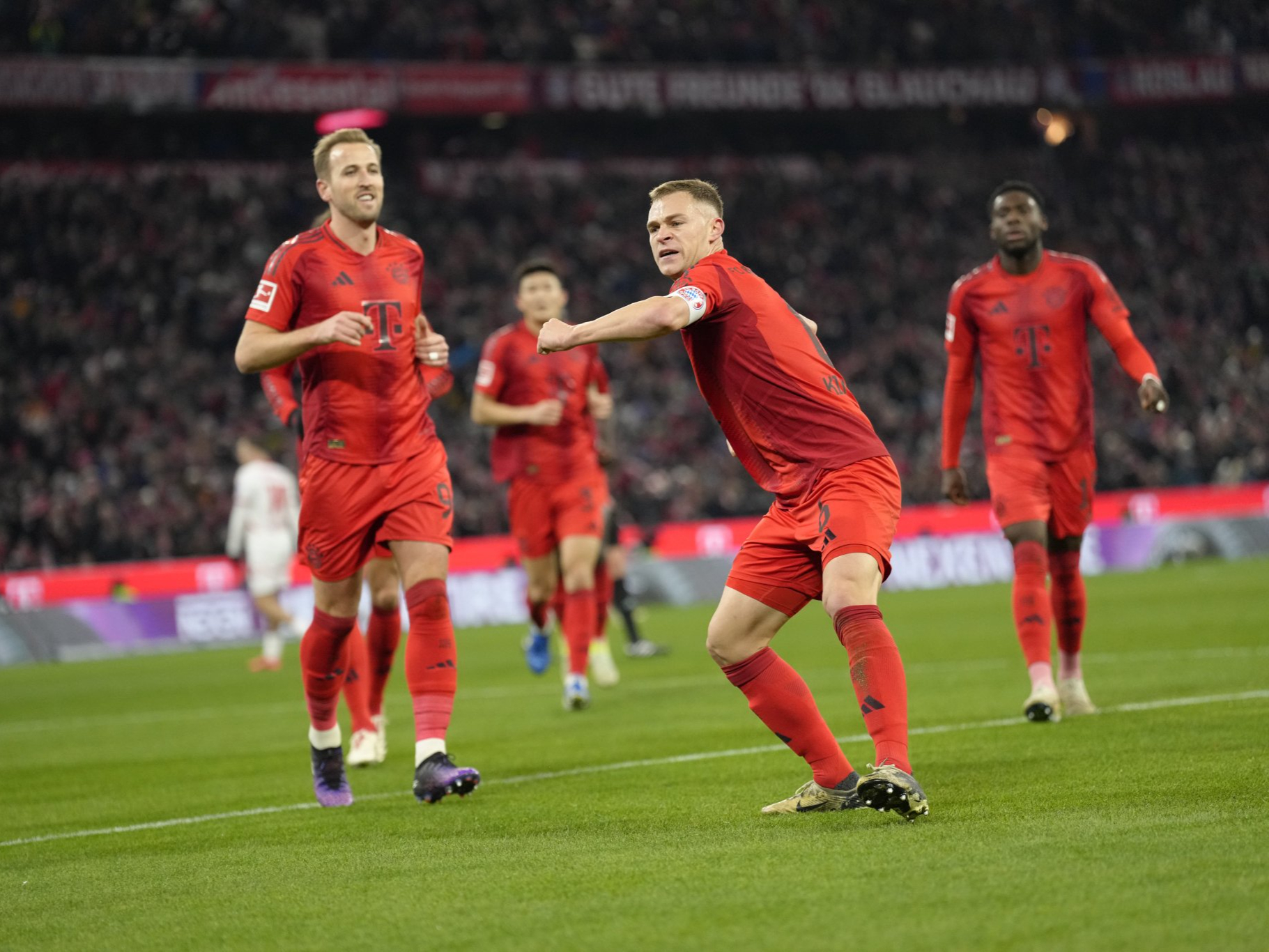 FB体育-拜仁慕尼黑大胜莱比锡红牛,锁定小组头名