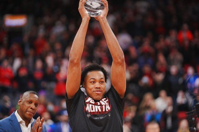 FB体育官方网站-雄鹿前锋姆巴恩斯突破自我,助球队全面发挥拿下胜利