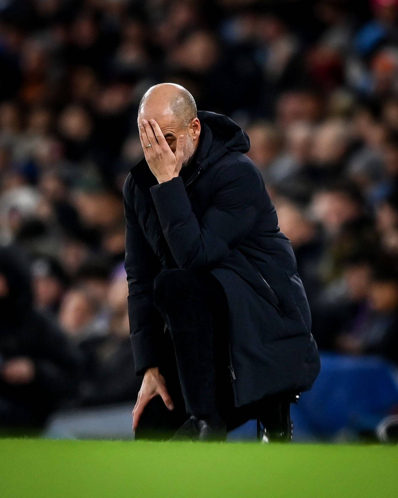 FB体育官方网站-曼城主场击败对手,领跑积分榜不可撼动