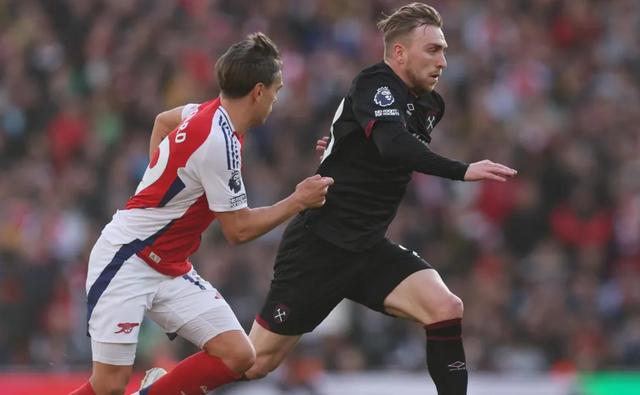 FB体育平台-格莱萨主场失利,积分榜下滑