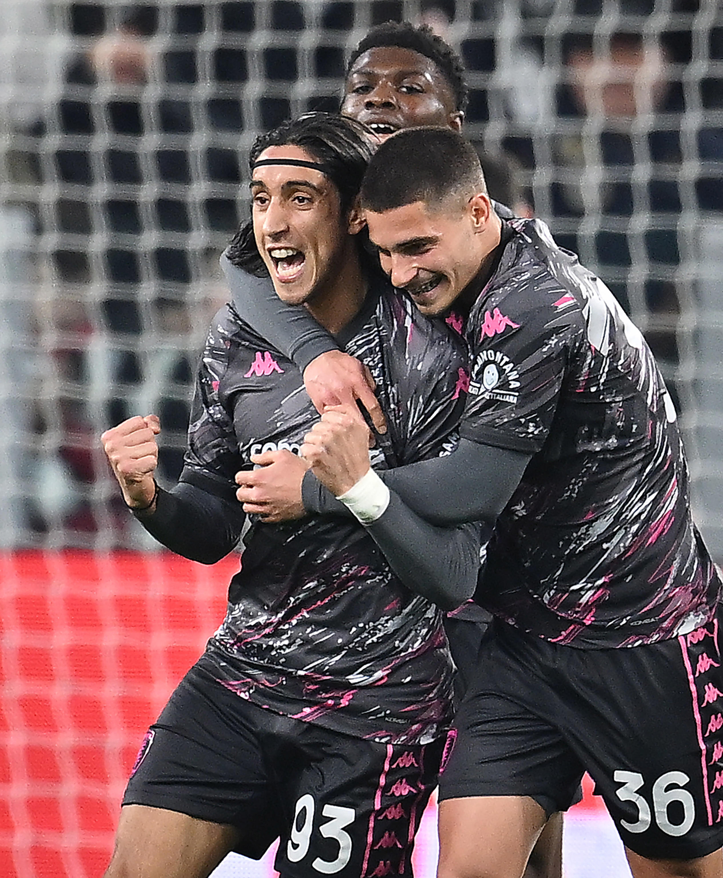 FB体育官网-意大利足球联赛进入激烈角逐的阶段