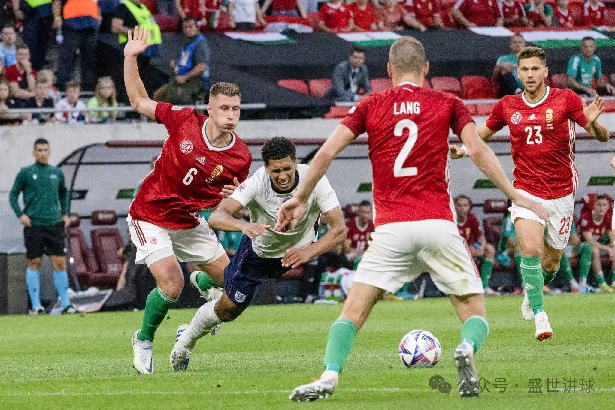 德国队迎战匈牙利队,双方都渴望取得胜利 德国队迎战匈牙利队,双方都渴望取得胜利