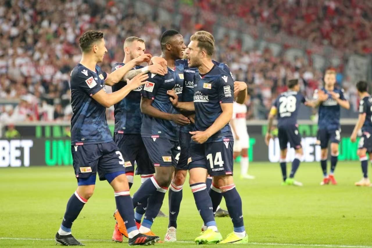 FB体育-尤文图斯门将状态神勇,助球队稳固防线