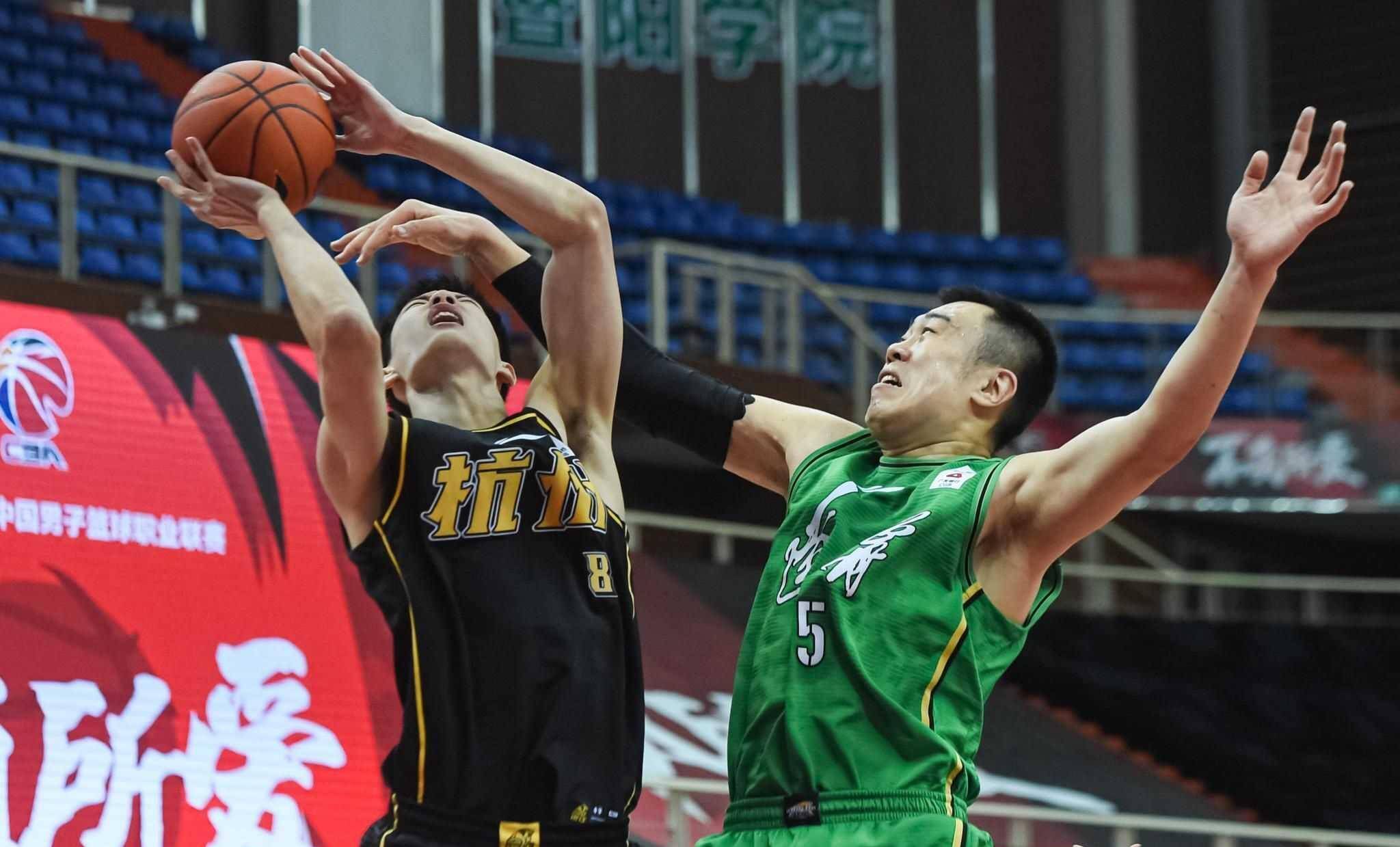 FB体育-大洲顶尖球队争夺胜利,全力拼搏展现实力