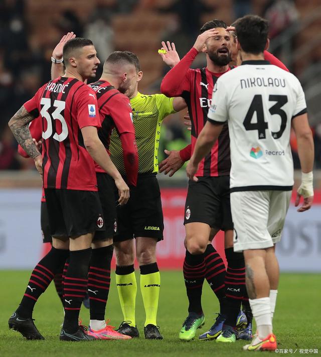 FB体育官方网站-AC米兰备战下一轮比赛,全队士气高涨