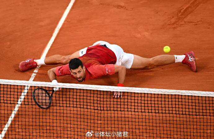 FB体育官网-意大利田径运动员突破自我,完成完美腾跃