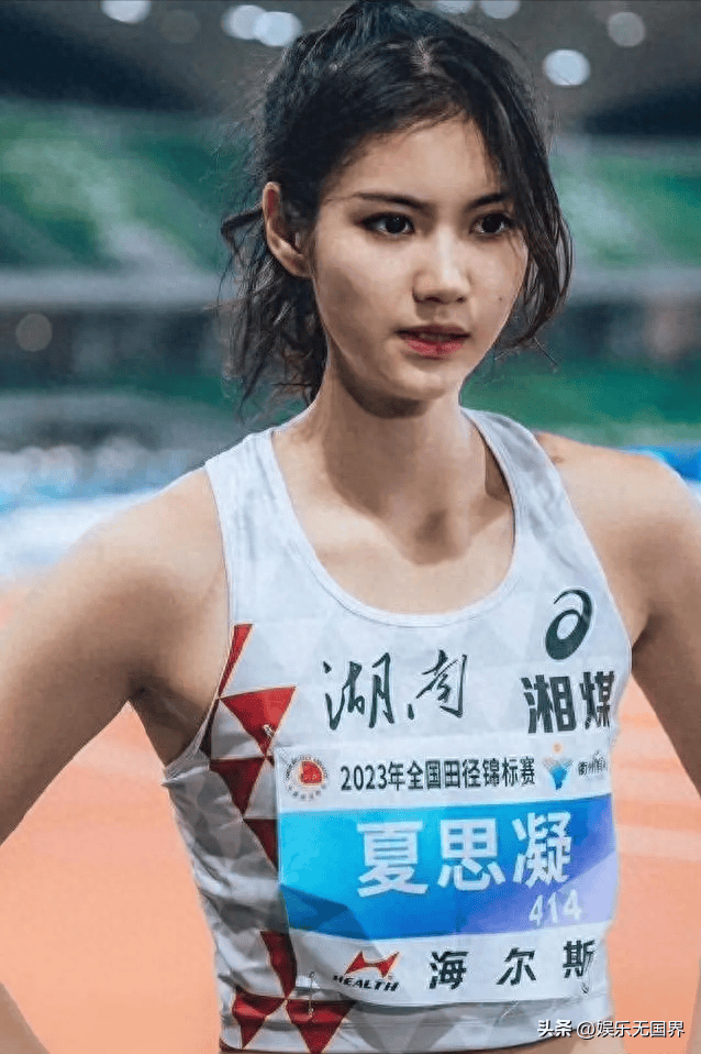 意大利田径运动员突破自我,完成完美腾跃 意大利田径运动员突破自我,完成完美腾跃