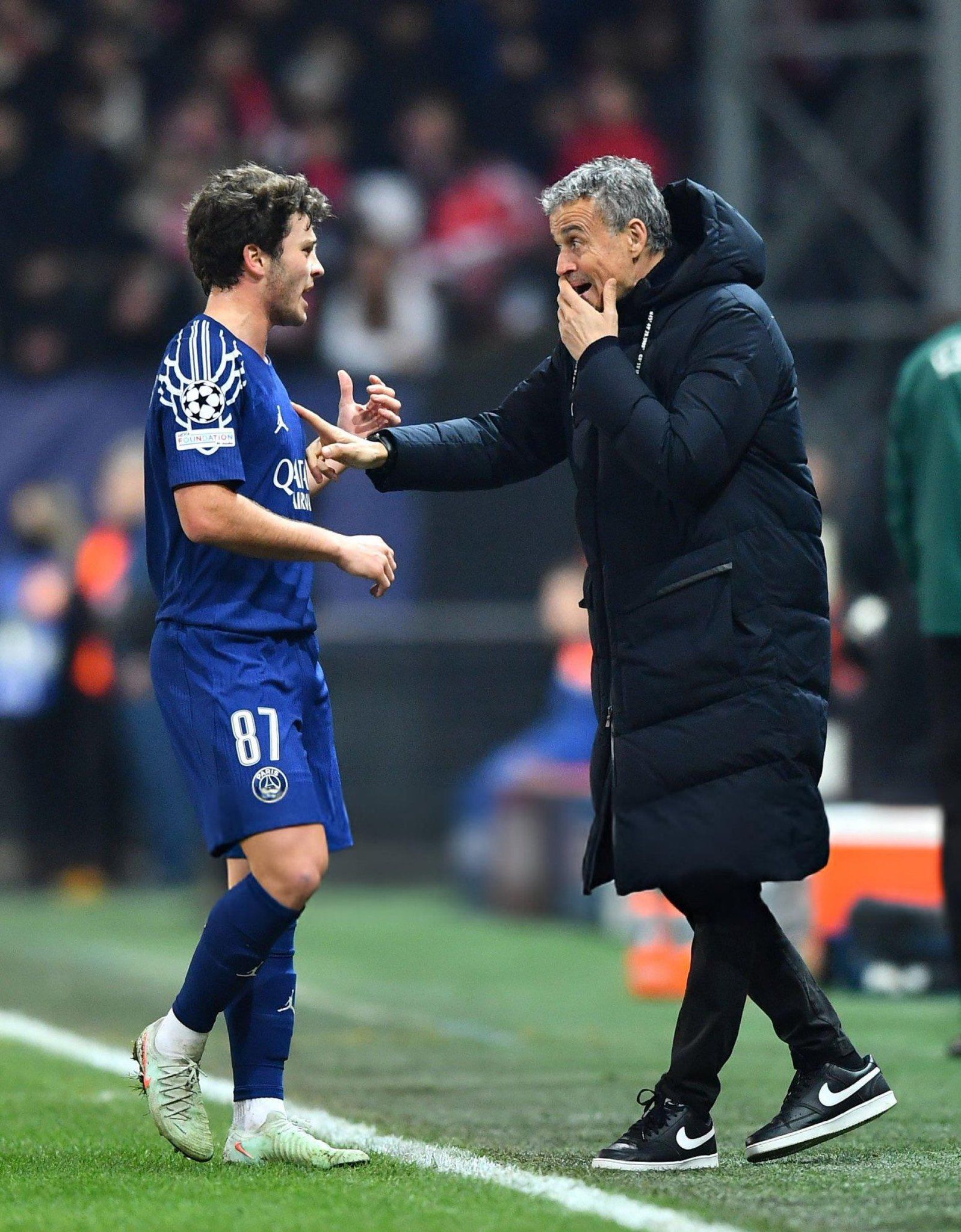 曼城客场战胜巴黎圣日耳曼,小组出线 曼城客场战胜巴黎圣日耳曼,小组出线