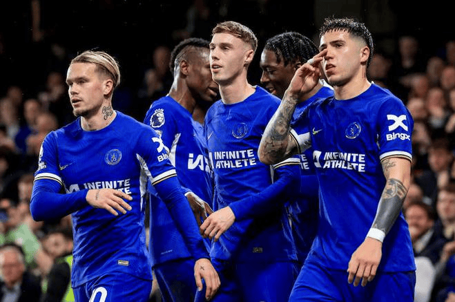 切尔西主场迎战曼城,强强对话引爆观赏热情 切尔西主场迎战曼城,强强对话引爆观赏热情