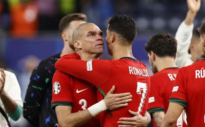 FB体育官方网站-法国全胜:欧洲杯预选赛战绩亮眼向前冲