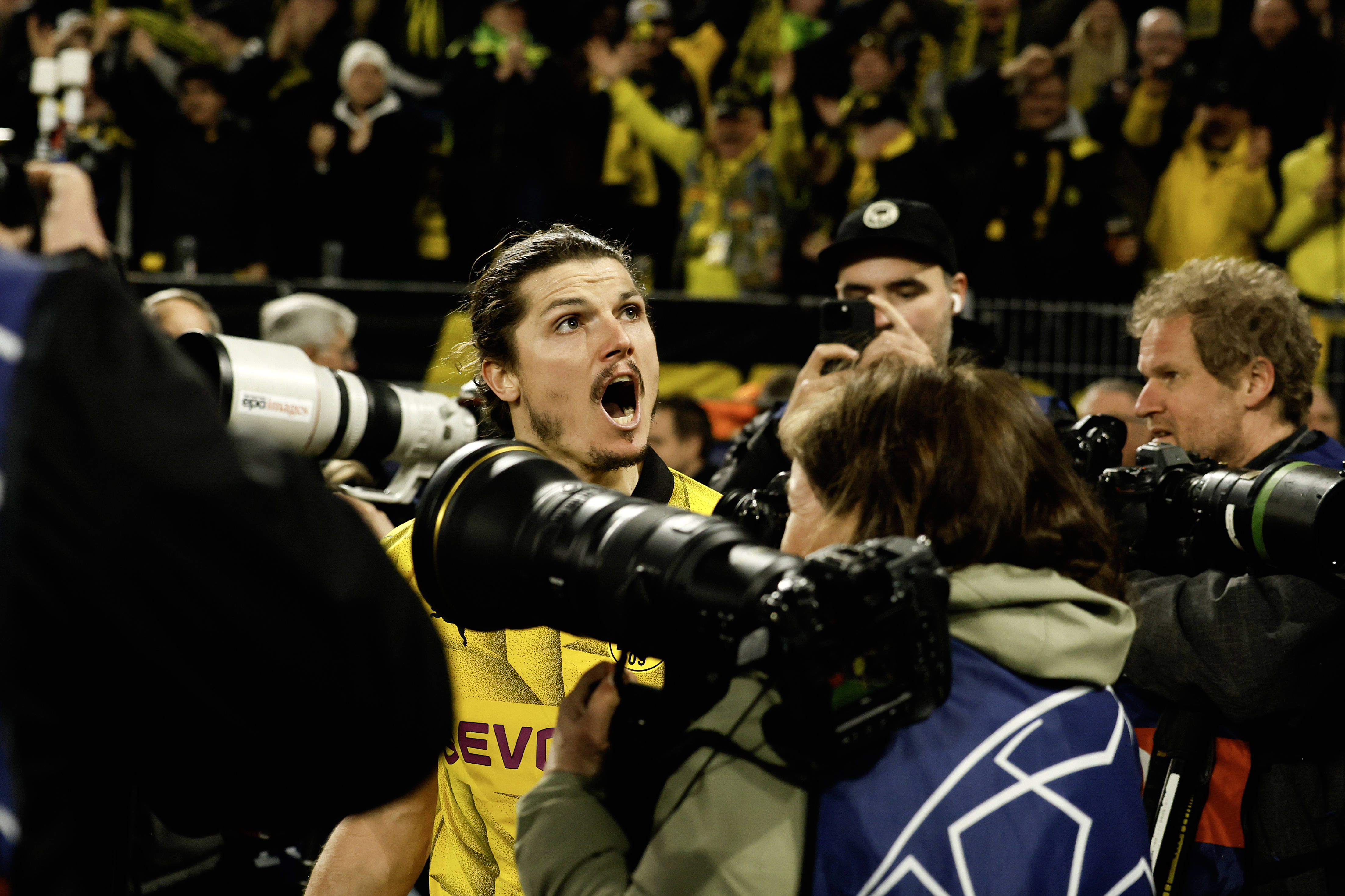 FB体育平台-多特蒙德客场击败对手，取得胜利