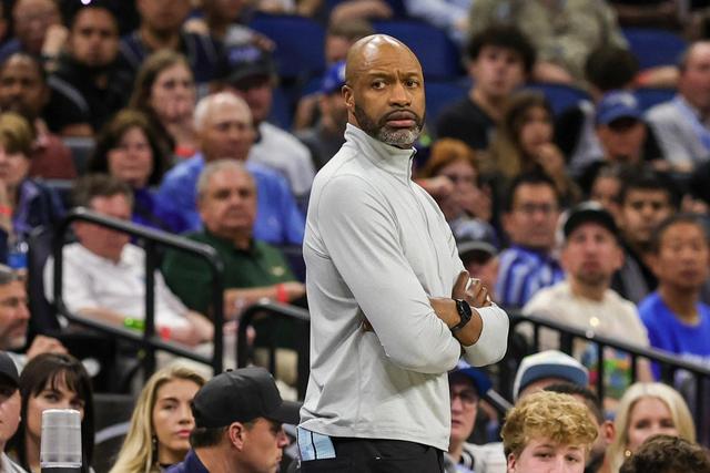 FB体育平台-广西队主场大捷,抢先一步成功冲顶