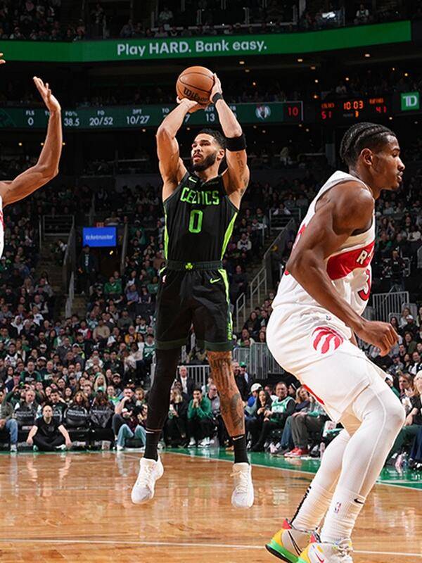 猛龙主场击败国王,伊巴卡爆发全队最高得分 猛龙主场击败国王,伊巴卡爆发全队最高得分