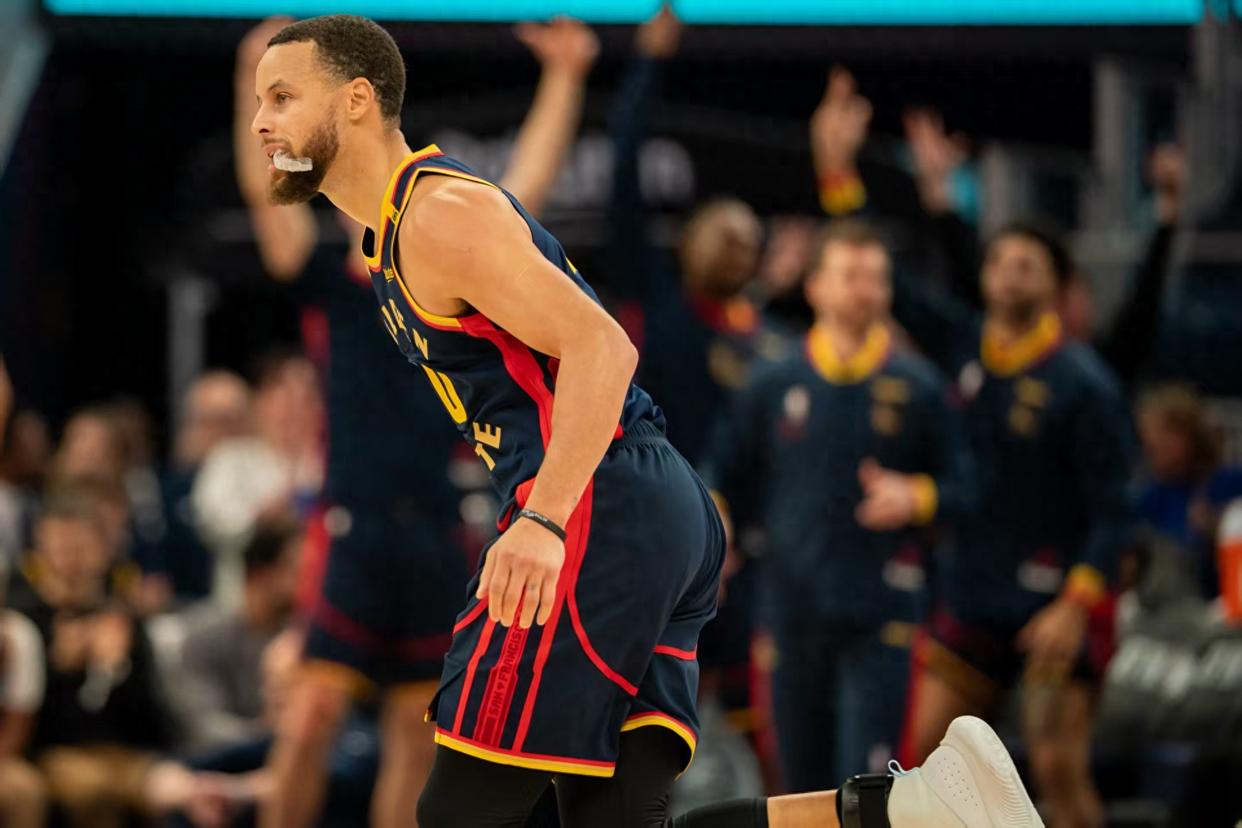 勇士横扫老鹰,库里再度证明实力! 勇士横扫老鹰,库里再度证明实力!