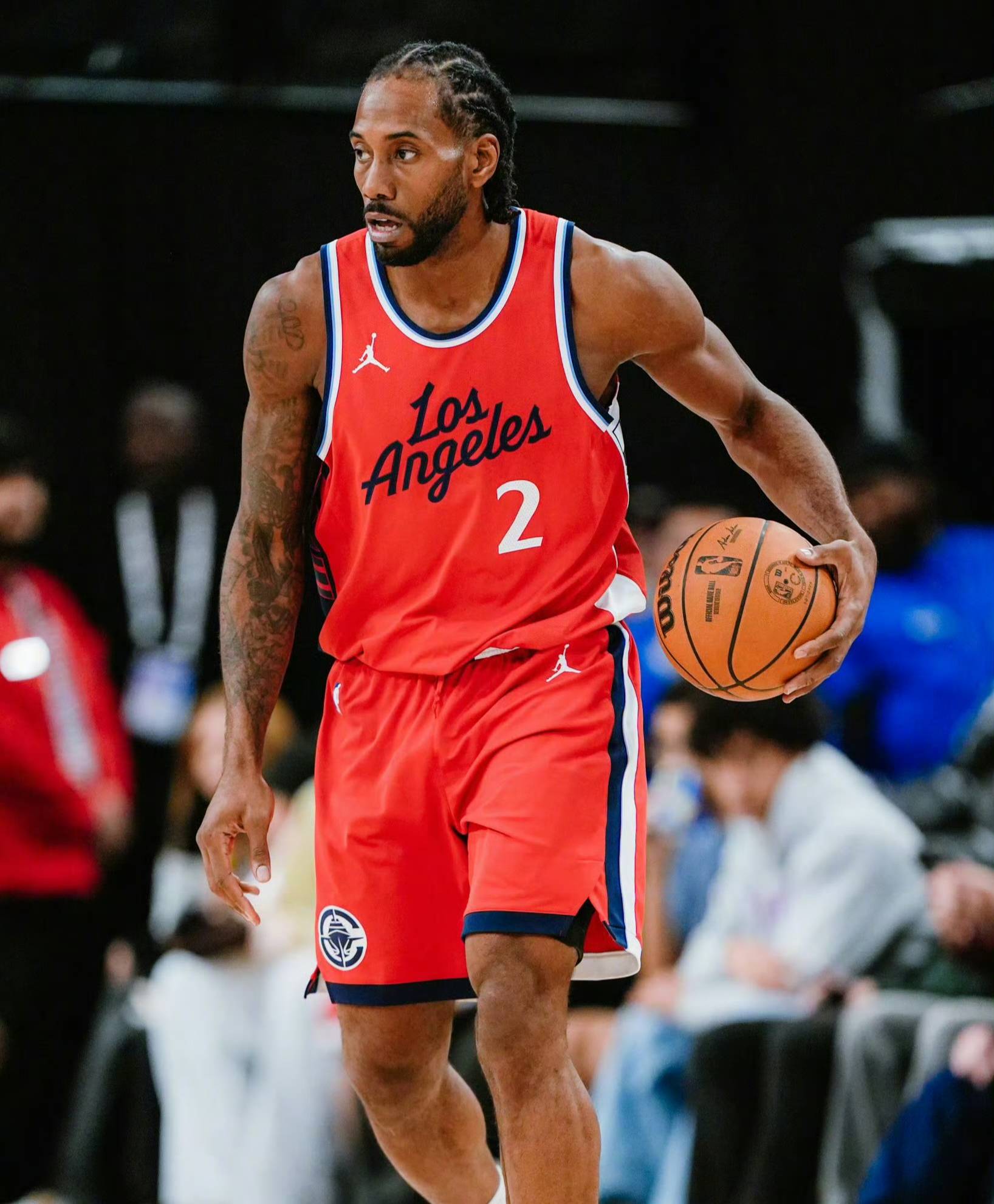 FB体育-快船队首发球员表现出色,为球队带来胜利