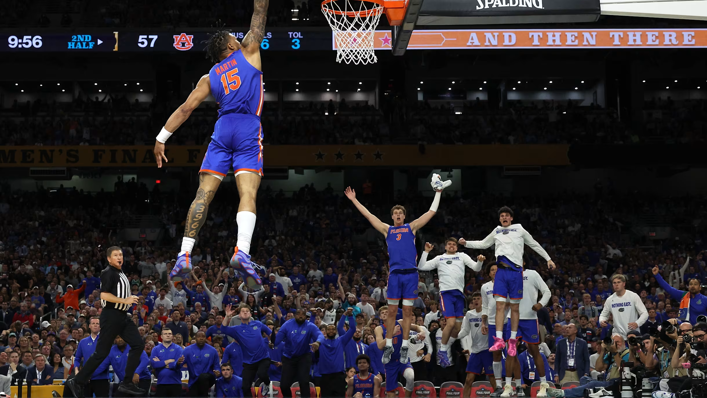 美国队胜出半决赛,展现实力晋级决赛赛场 美国队胜出半决赛,展现实力晋级决赛赛场