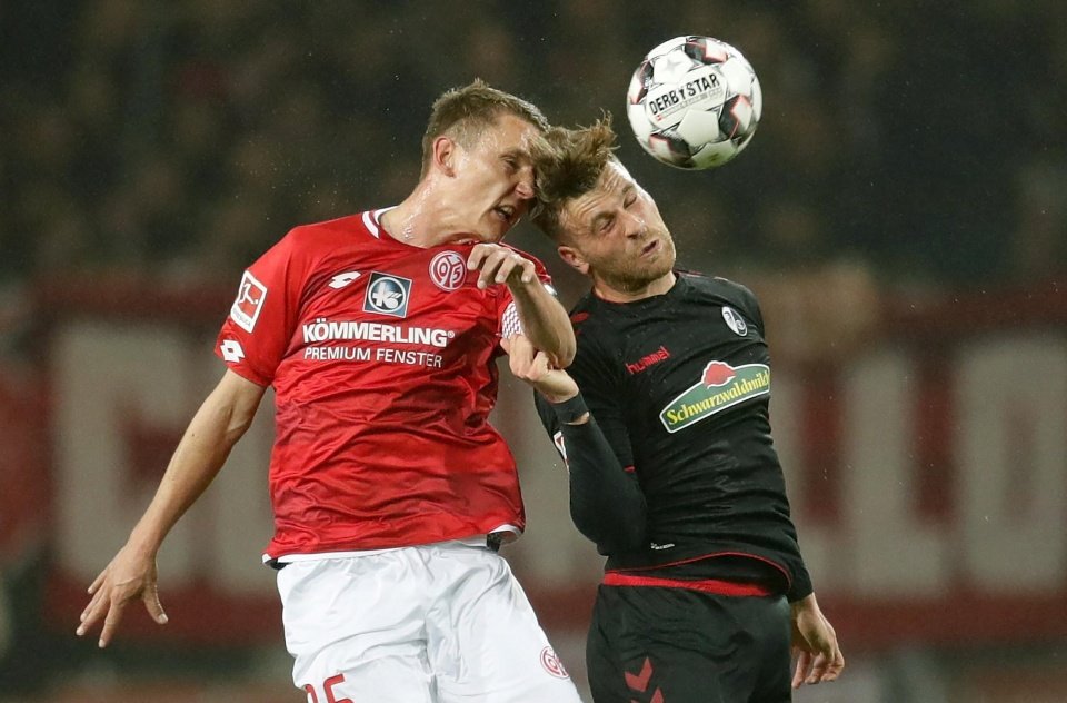 法兰克福取得重要三分,实力渐入佳境 法兰克福取得重要三分,实力渐入佳境